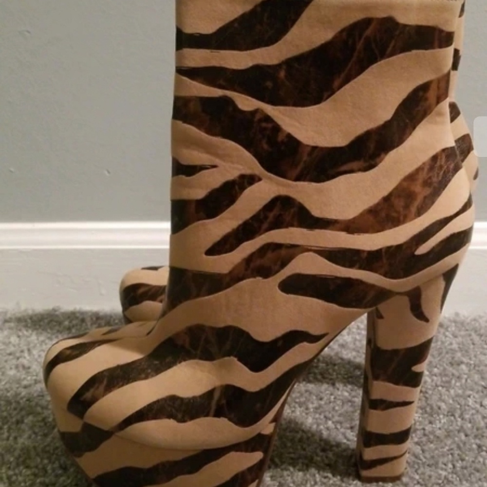 Platforms booties - Picture 3 of 5